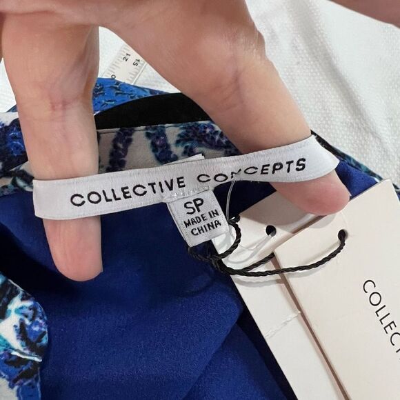 Collective Concepts Blue White‎ Print V Neck Tunic - Picture 3 of 8